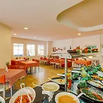 Hotel Monta & 3*