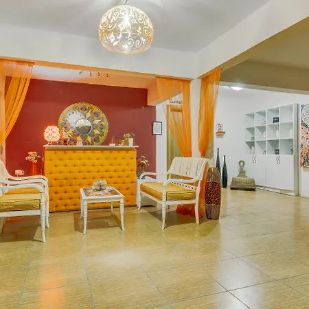 Monta & מלון אולודניץ