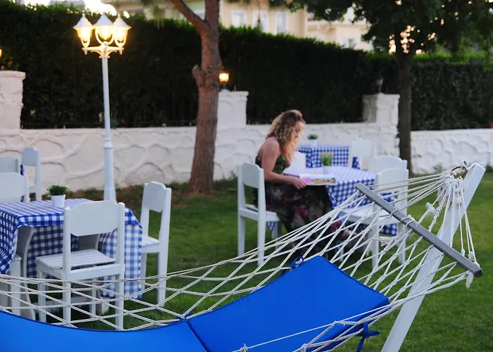 Hotel Monta &